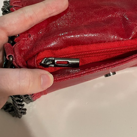 Red Crossbody Bag with Chain Detail vintage - Picture 5 of 7